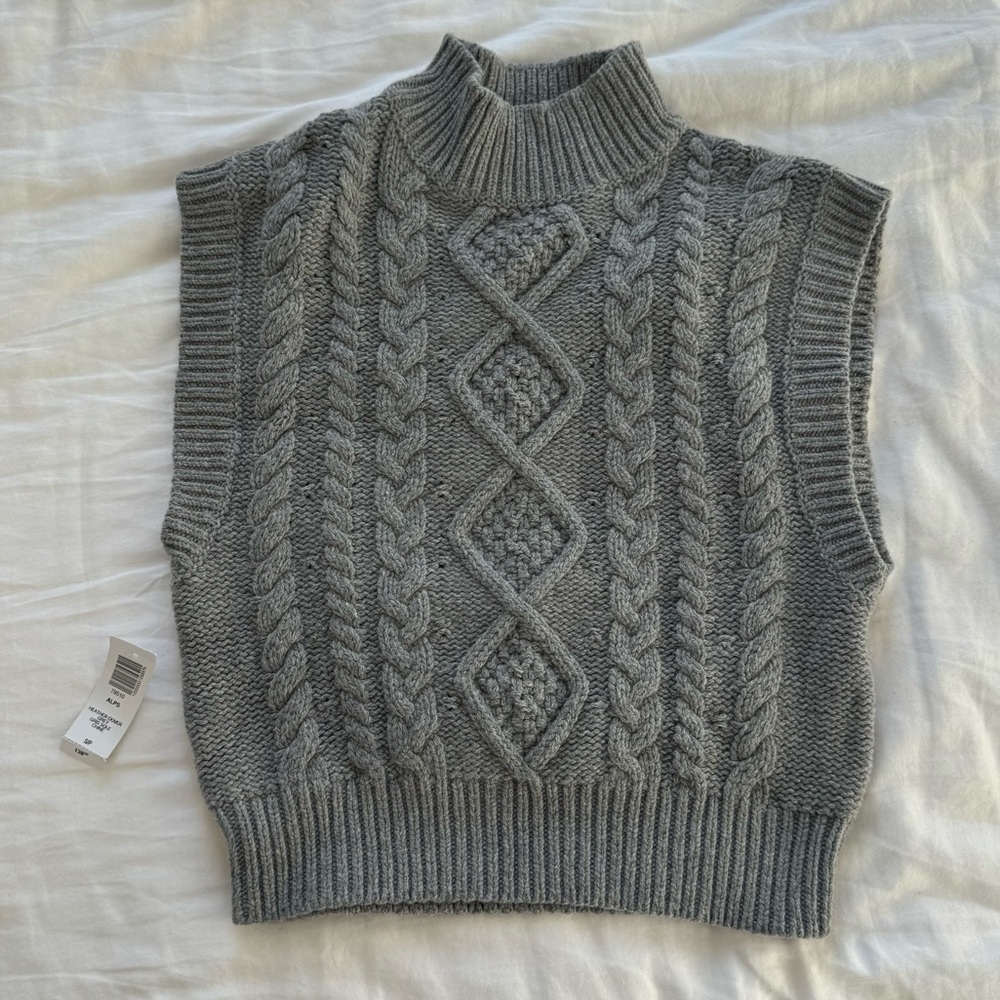 Aritzia Grey Sweater Vest